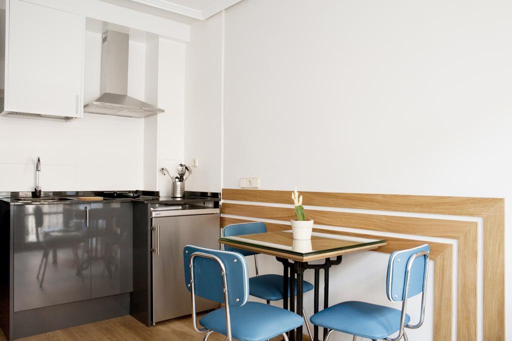 Apartamentos Sabinas Don Jaime Saragossa Zimmer foto