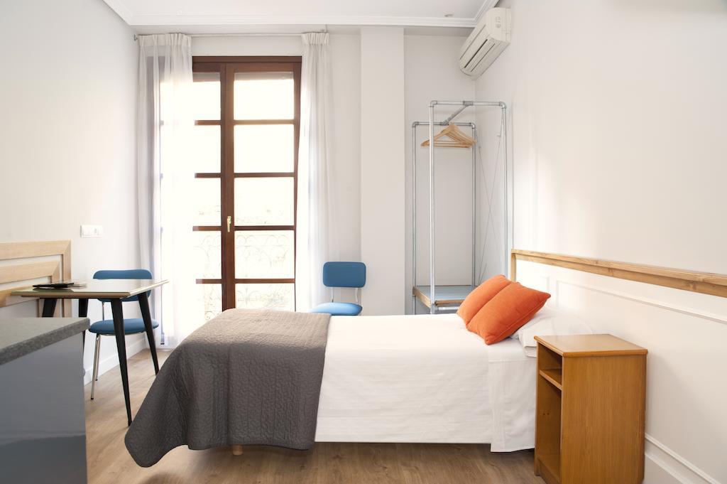 Apartamentos Sabinas Don Jaime Saragossa Zimmer foto